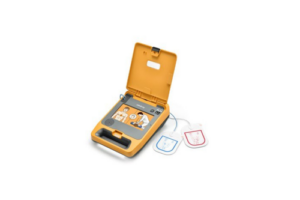 Open Mindray C1A defibrillator with CPR instruction screen and electrode pads displayed
